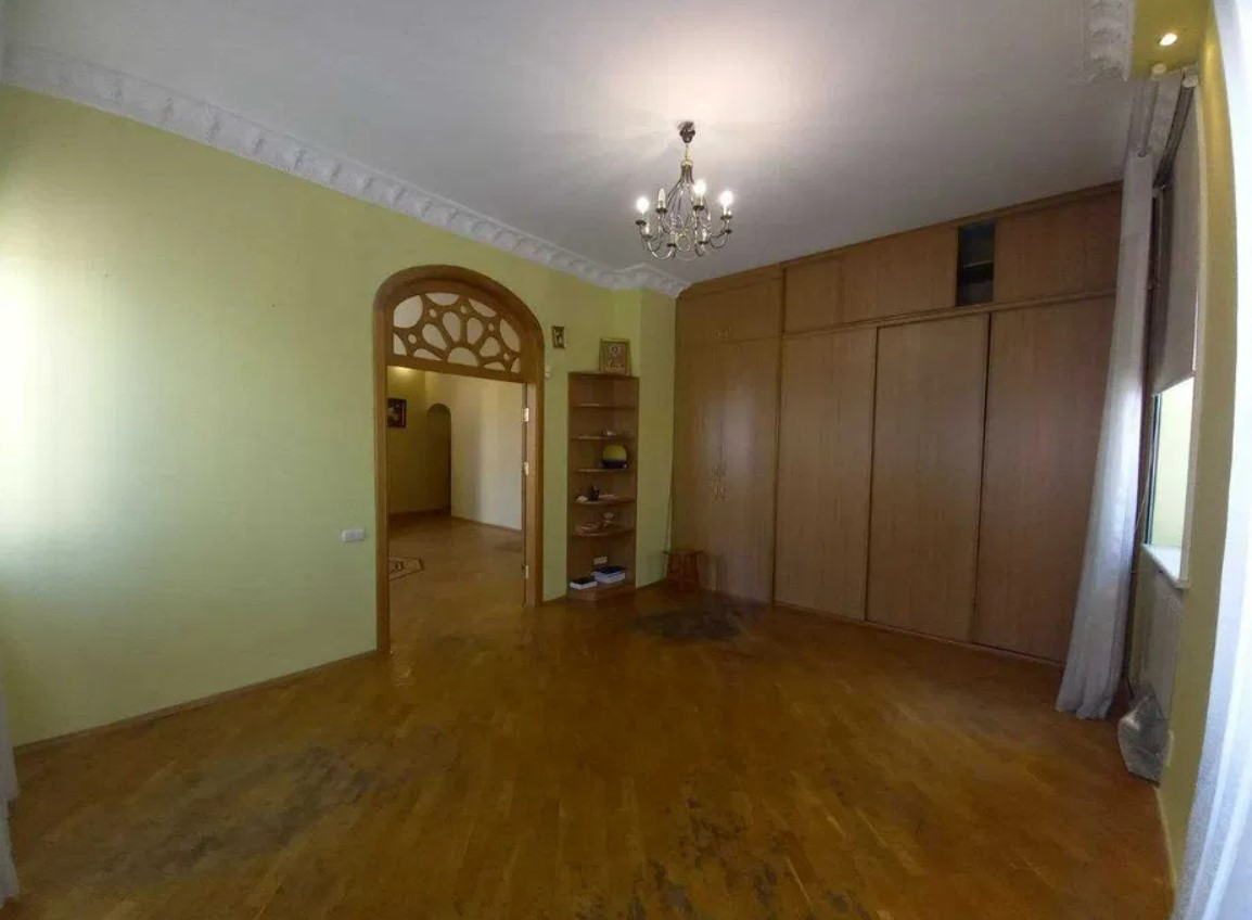 Продажа 3к квартиры в Киеве, Богдана Хмельницкого ул., 35/1 12