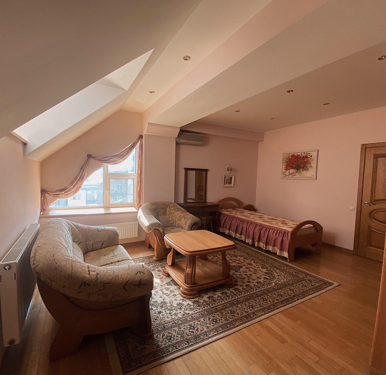 Аренда 3к квартиры в Киеве,  Назаровская ул. (Ветрова ул.), 7Б 4