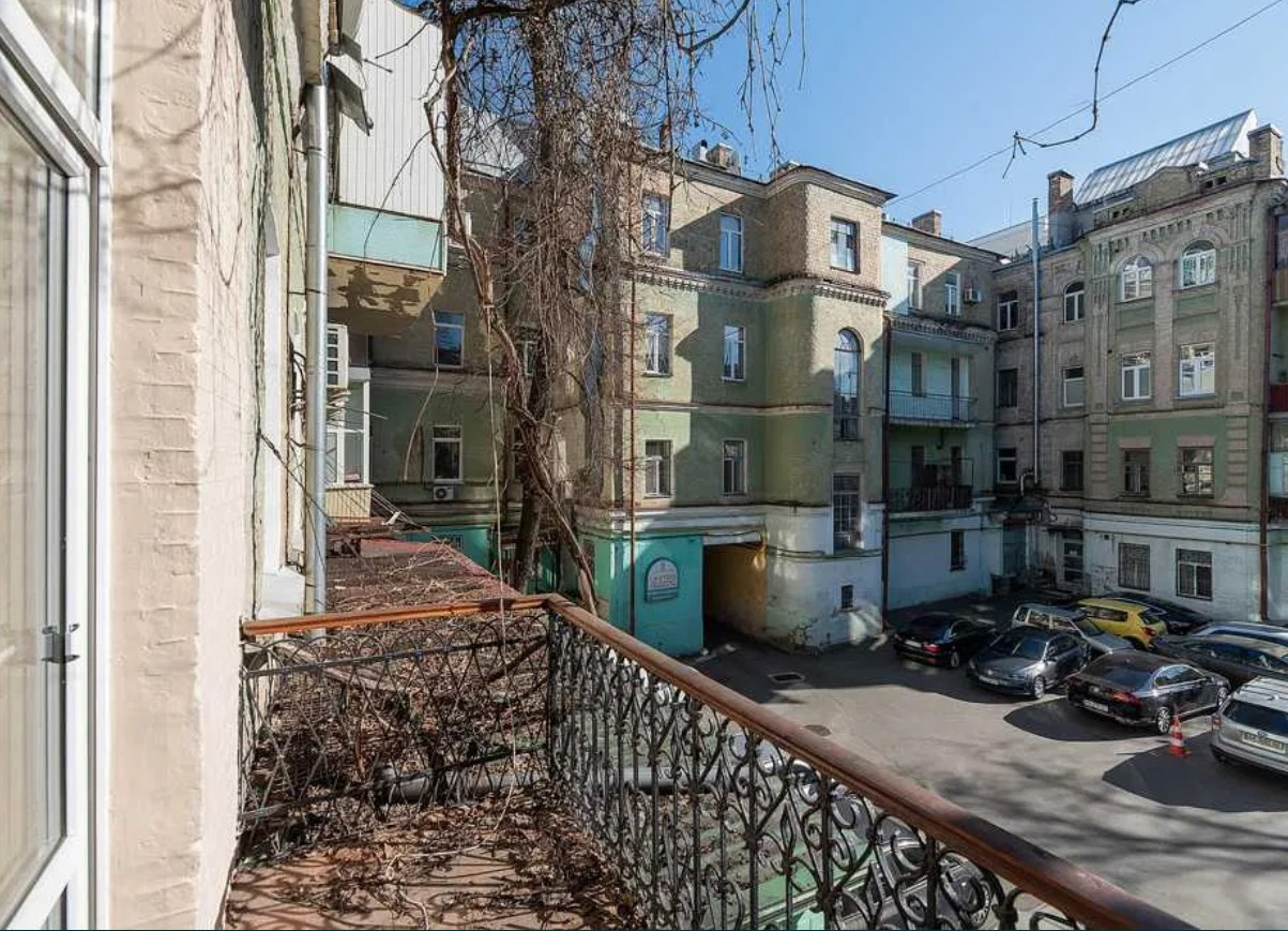 Продажа 3к квартиры в Киеве,  Богдана Хмельницкого ул., 17