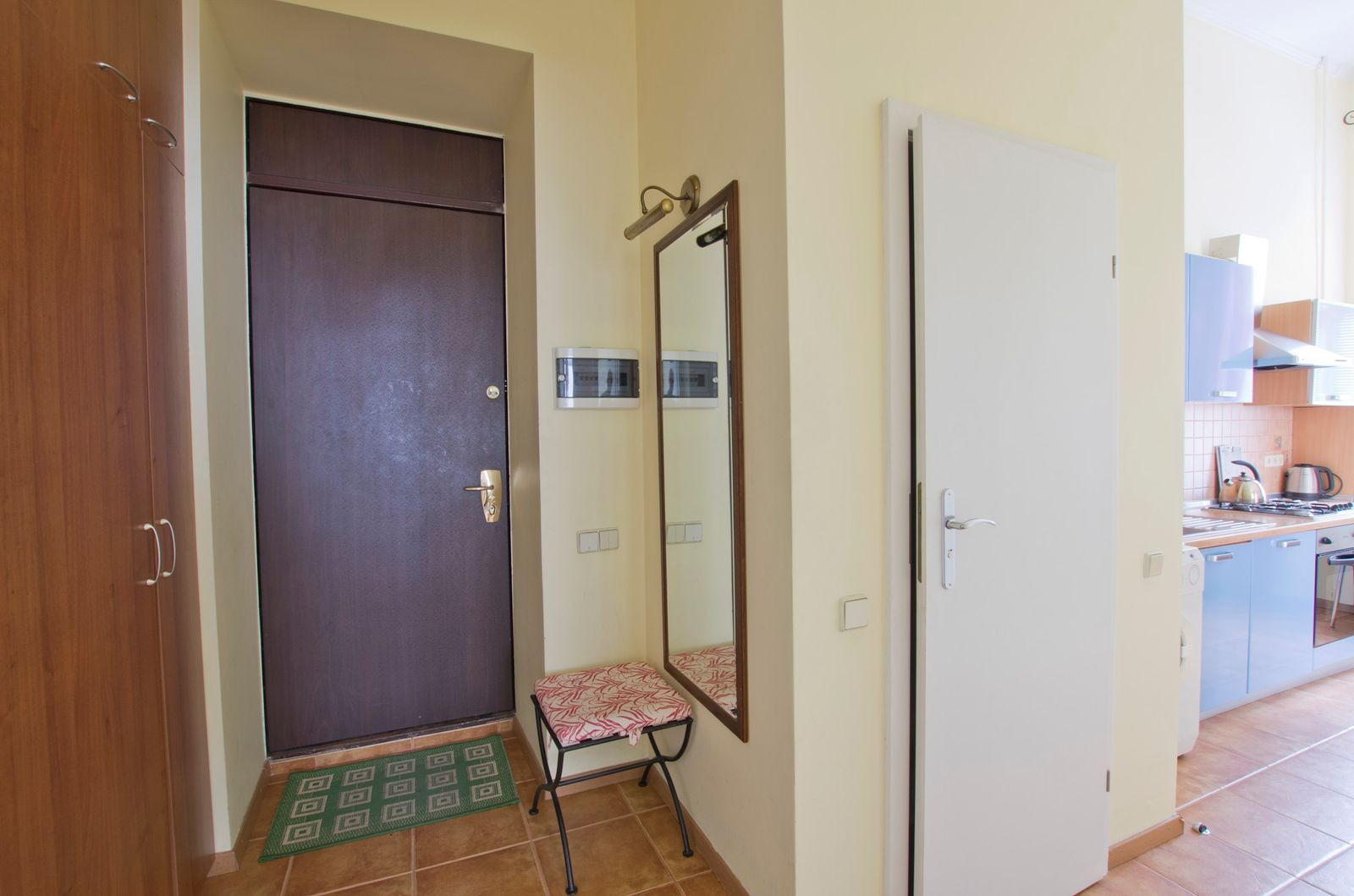 Аренда 2к квартиры в Киеве, Рейтарская ул., 25 4