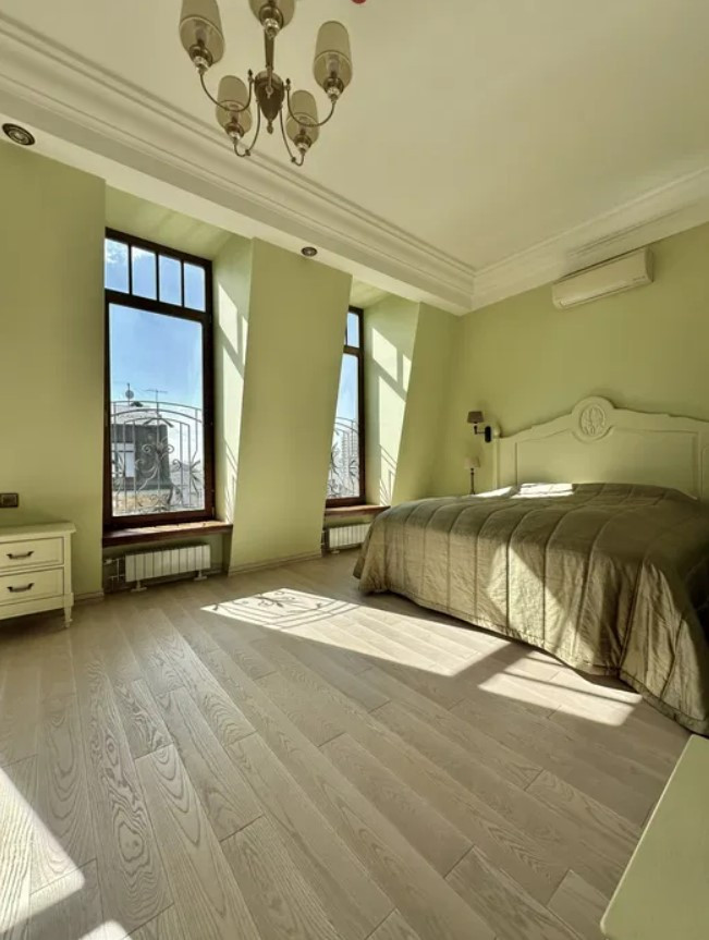 Аренда 4к квартиры в Киеве,  КД Замок на Паньковской, Паньковская ул., 8 11