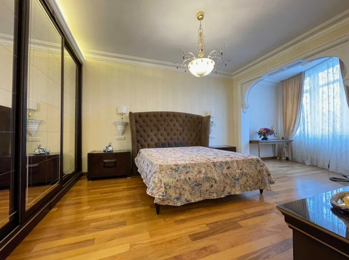 Аренда 3к квартиры в Киеве,  Кудрявский спуск, 3Б 18