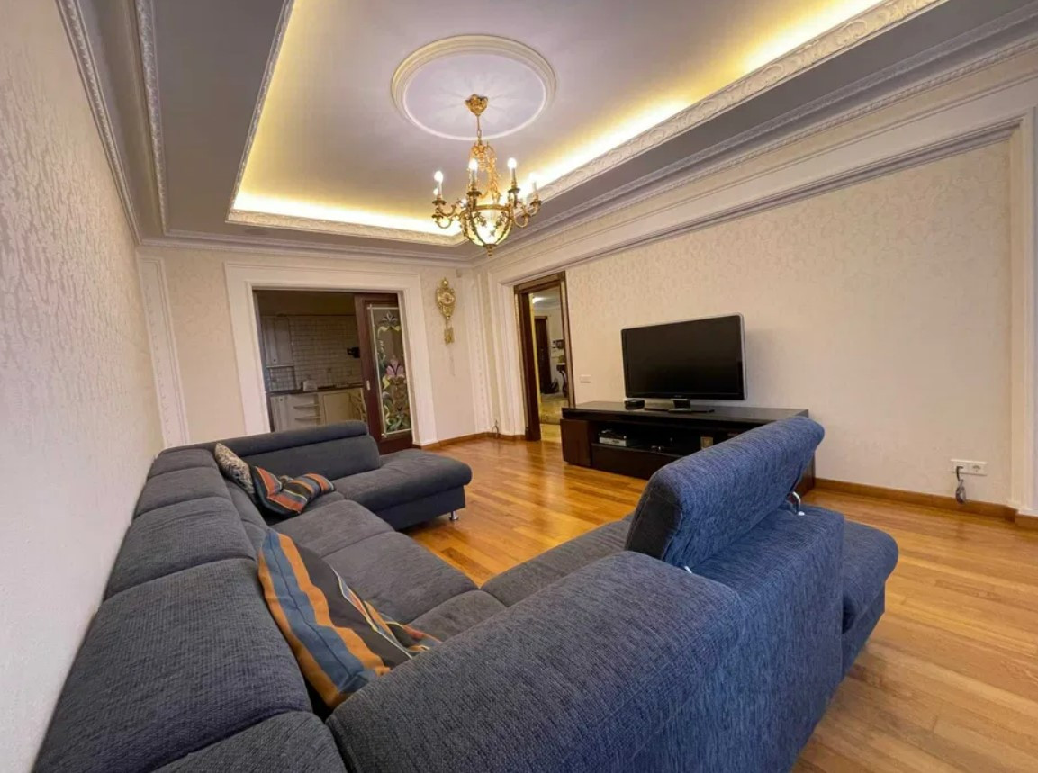 Аренда 3к квартиры в Киеве,  Кудрявский спуск, 3Б 19