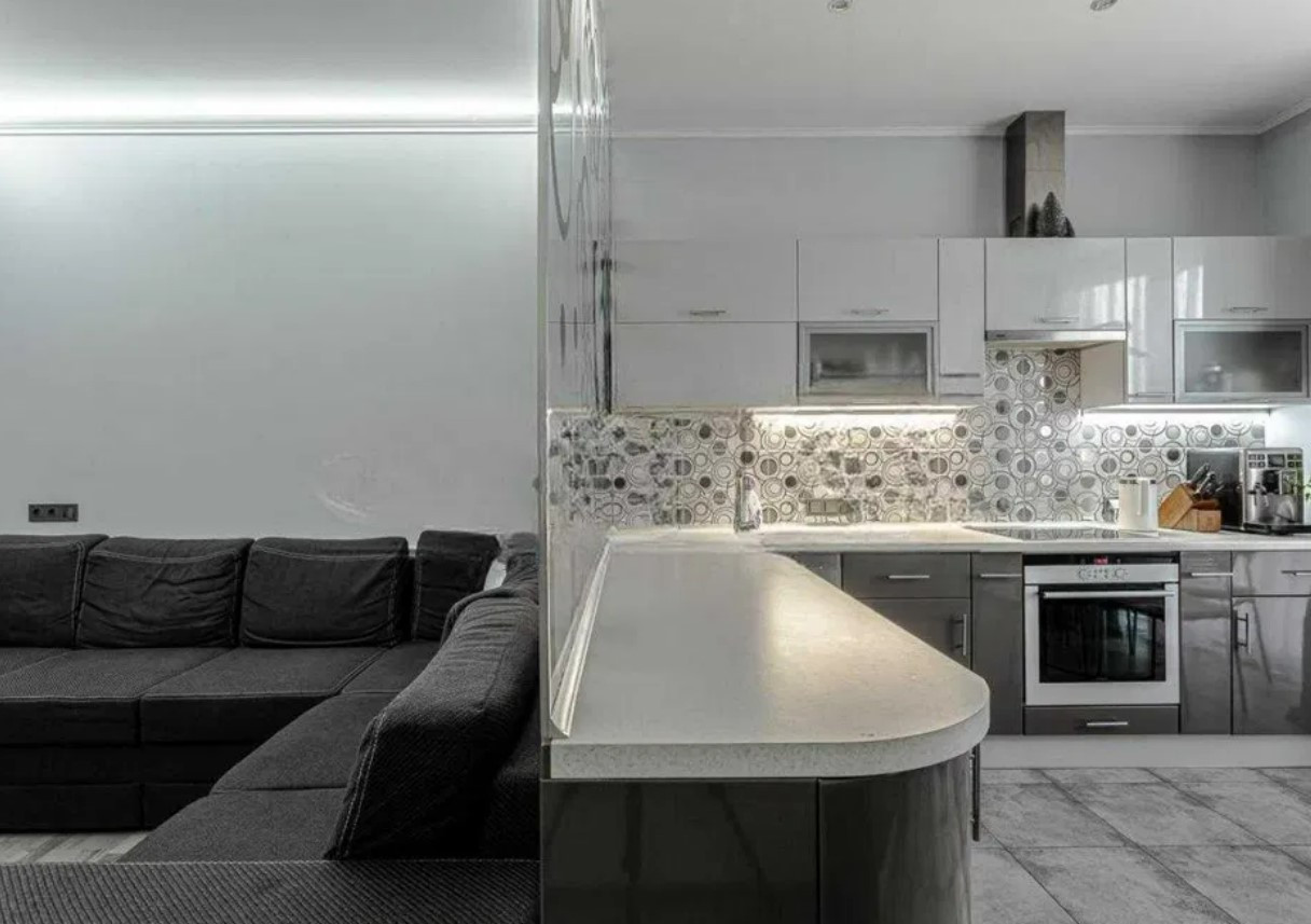 Аренда 4к квартиры в Киеве,  Лабораторный переулок, 6 1