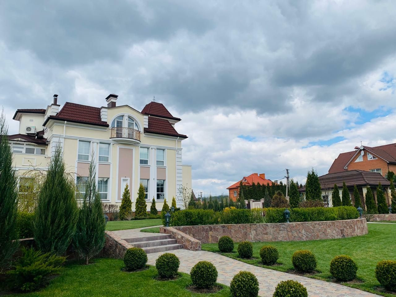 Аренда 6к дома в Киеве,  Горюшко Георгия ул., 0