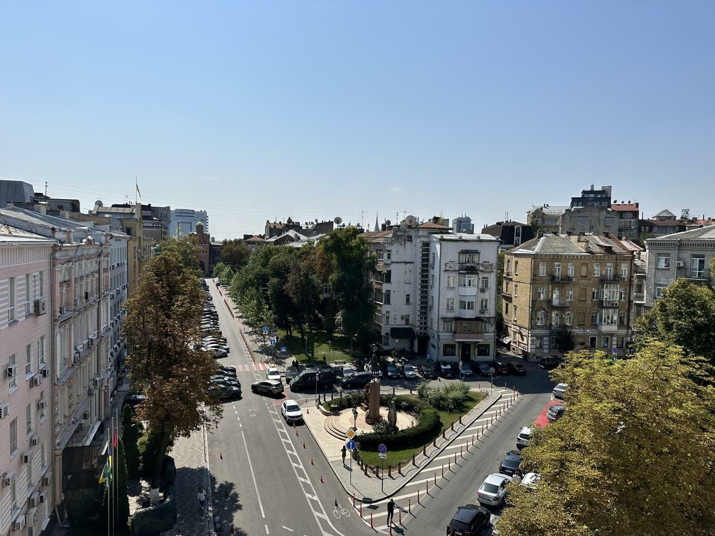 Аренда 3к квартиры в Киеве,  Георгиевский переулок, 2 1