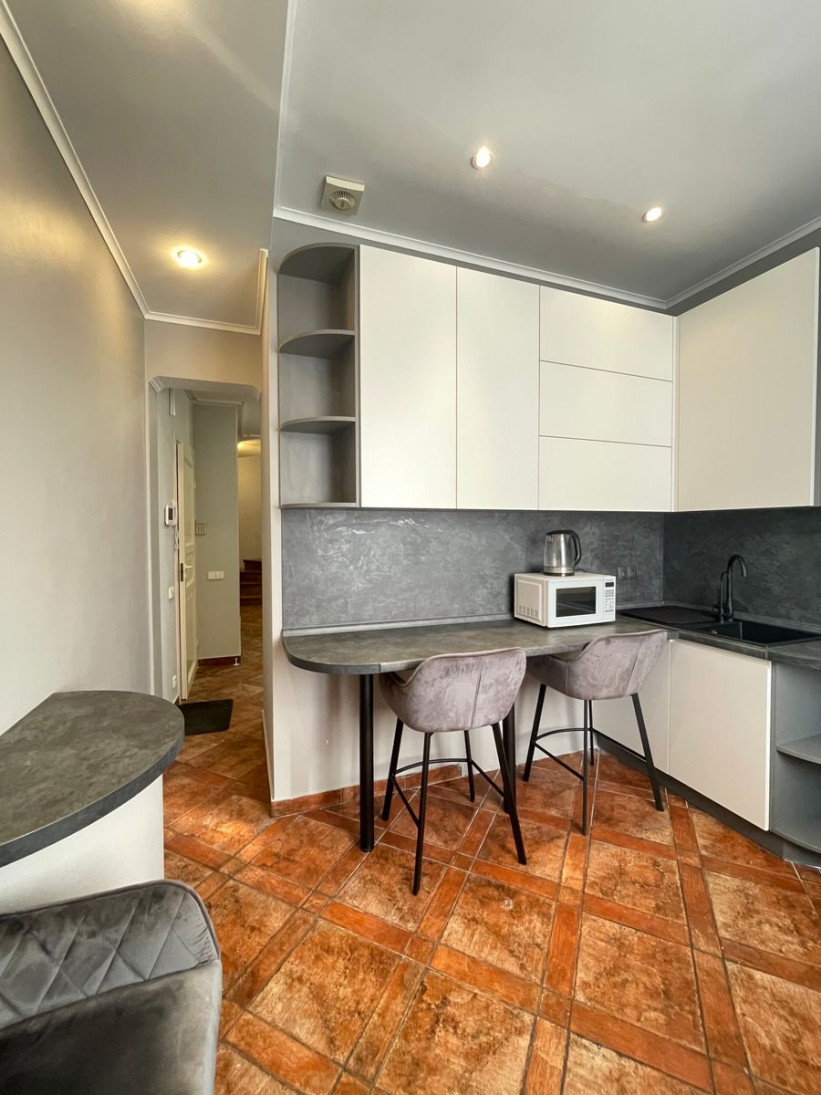 Аренда 5к квартиры в Киеве,  Чеховский переулок, 8 6