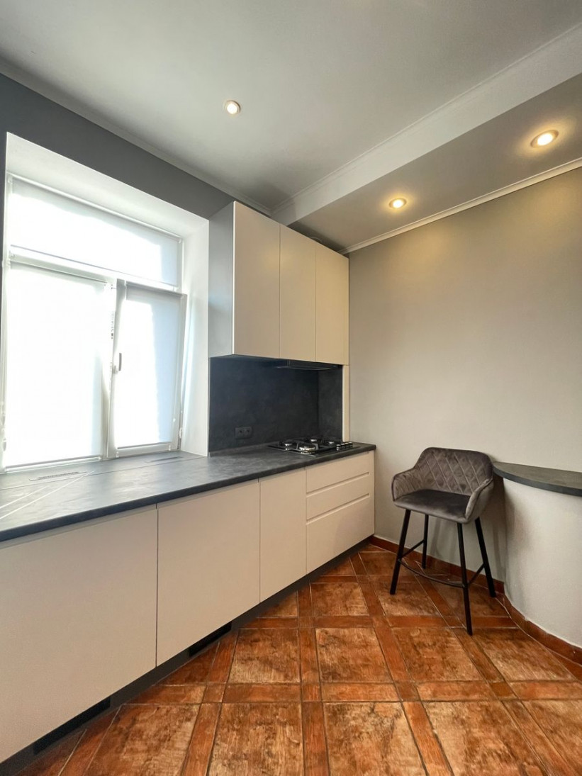 Аренда 5к квартиры в Киеве,  Чеховский переулок, 8 7