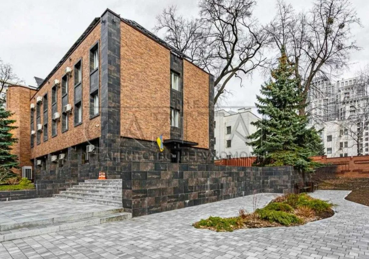 Аренда здания в Киеве, Политехническая ул., 13