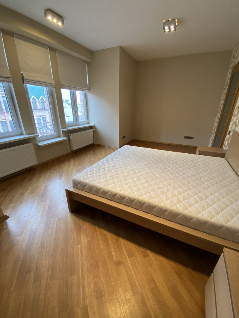 Аренда 5к квартиры в Киеве,  Гончара Олеся ул., 26 26