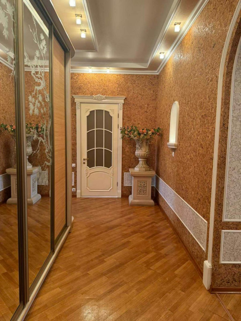 Аренда 3к квартиры в Киеве,  Крещатик ул., 15 6