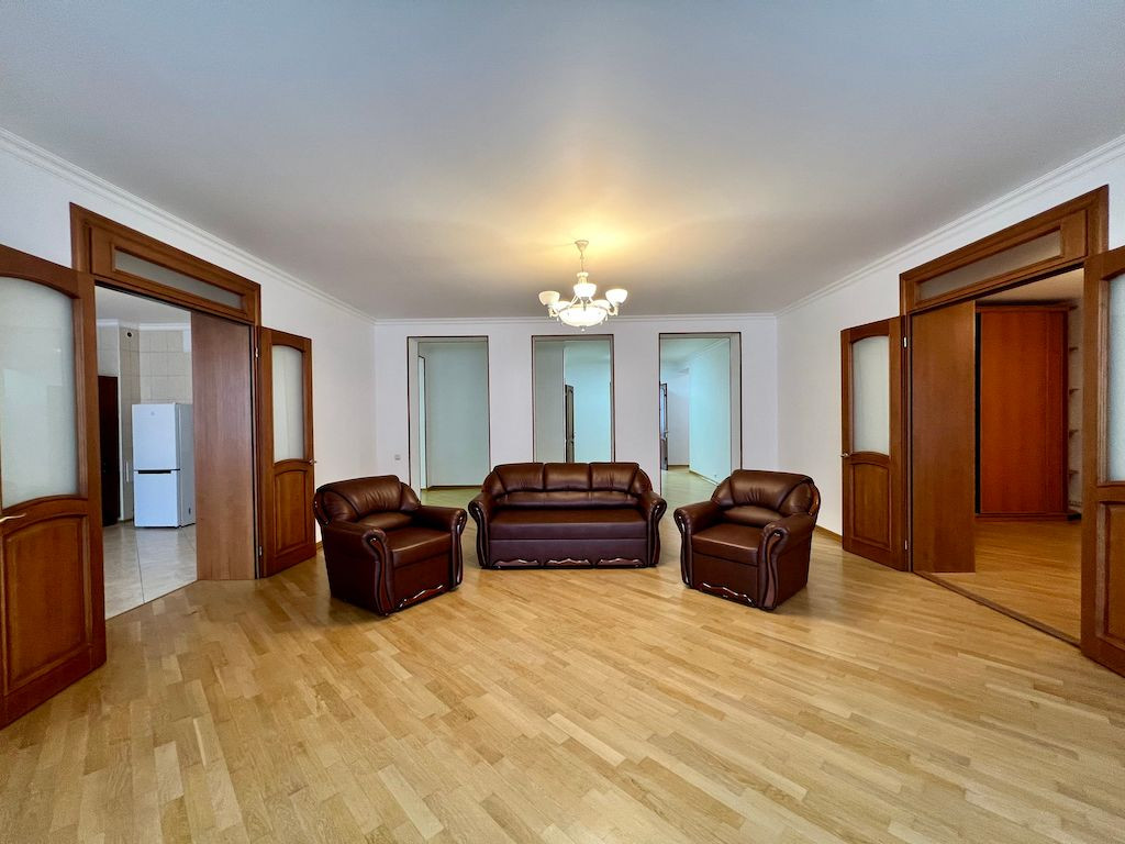 Продажа 4к квартиры в Киеве,  Паторжинского ул., 14 7