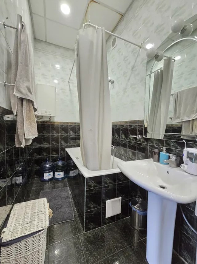 Продажа 2к квартиры в Киеве,  Большая Житомирская ул., 6А 8
