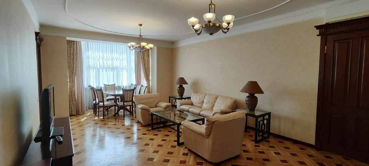 Аренда 4к квартиры в Киеве, Ирининская ул., 5/24 0