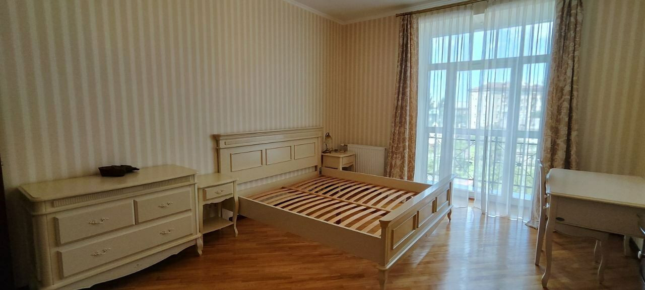 Аренда 4к квартиры в Киеве, Ирининская ул., 5/24 15