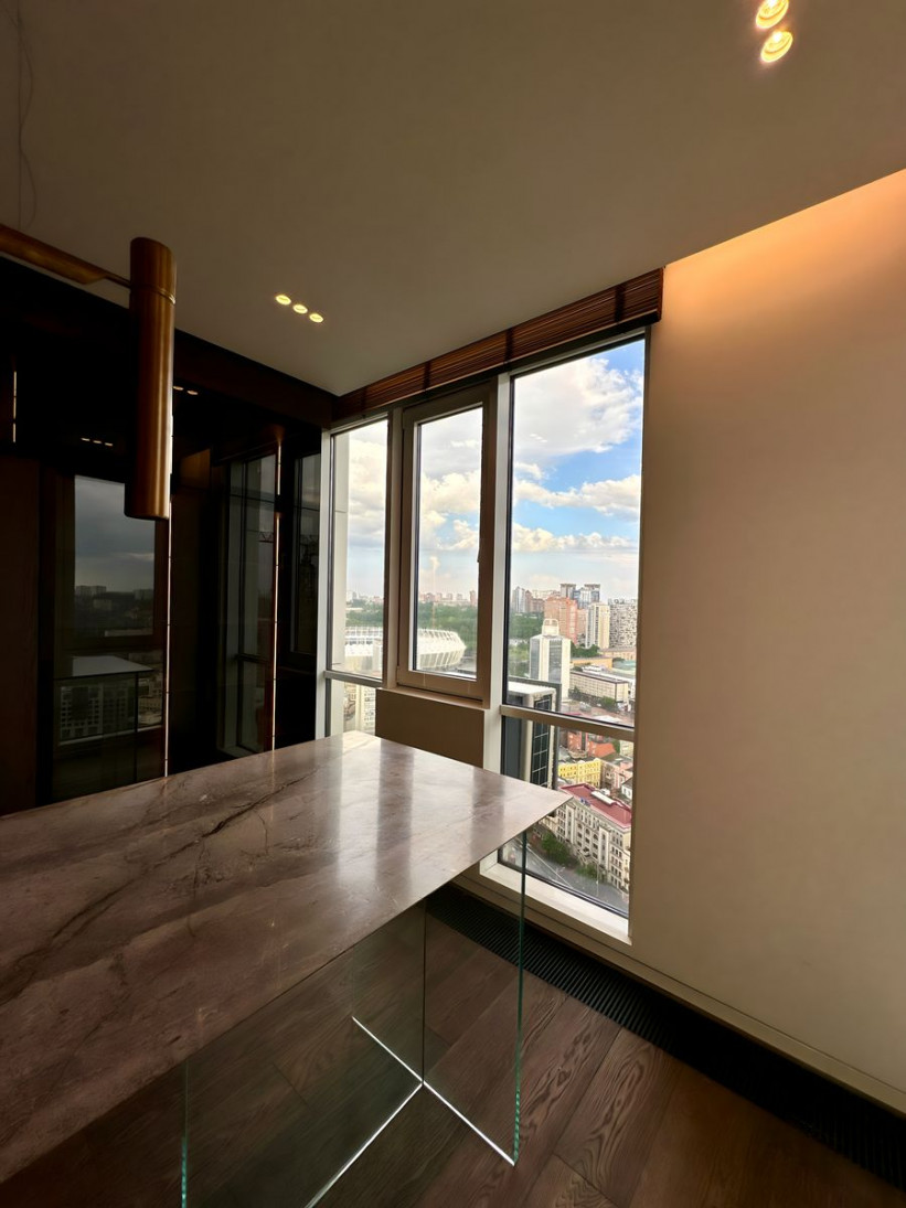 Продажа 3к квартиры в Киеве,  ЖК Роял Тауер, Саксаганского ул., 37К 5