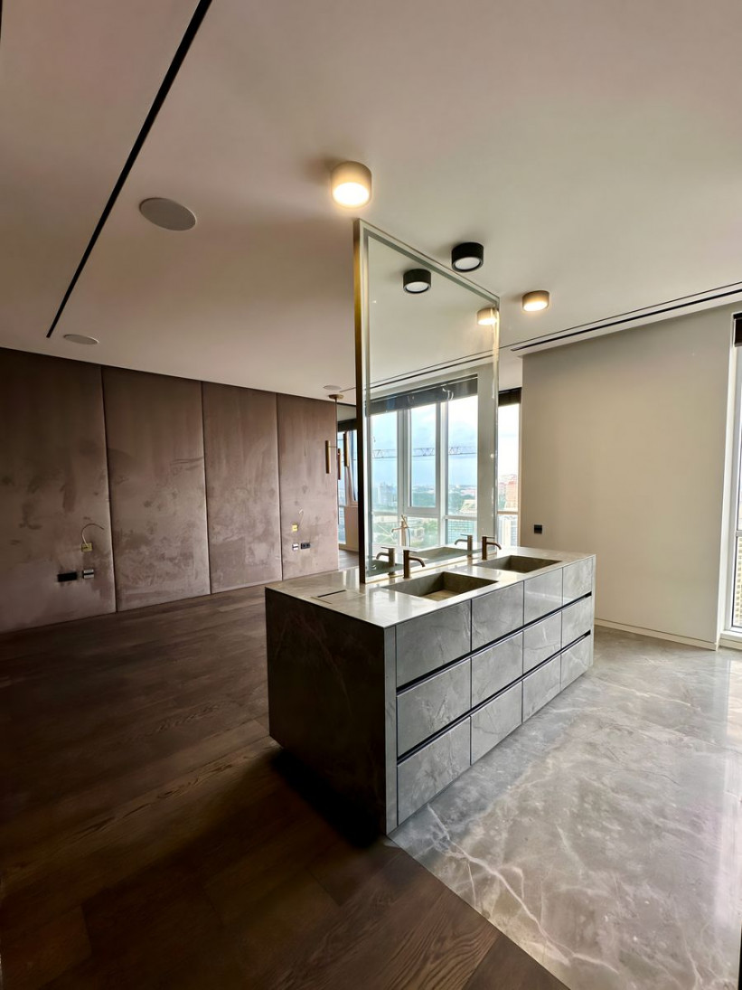 Продажа 3к квартиры в Киеве,  ЖК Роял Тауер, Саксаганского ул., 37К 12