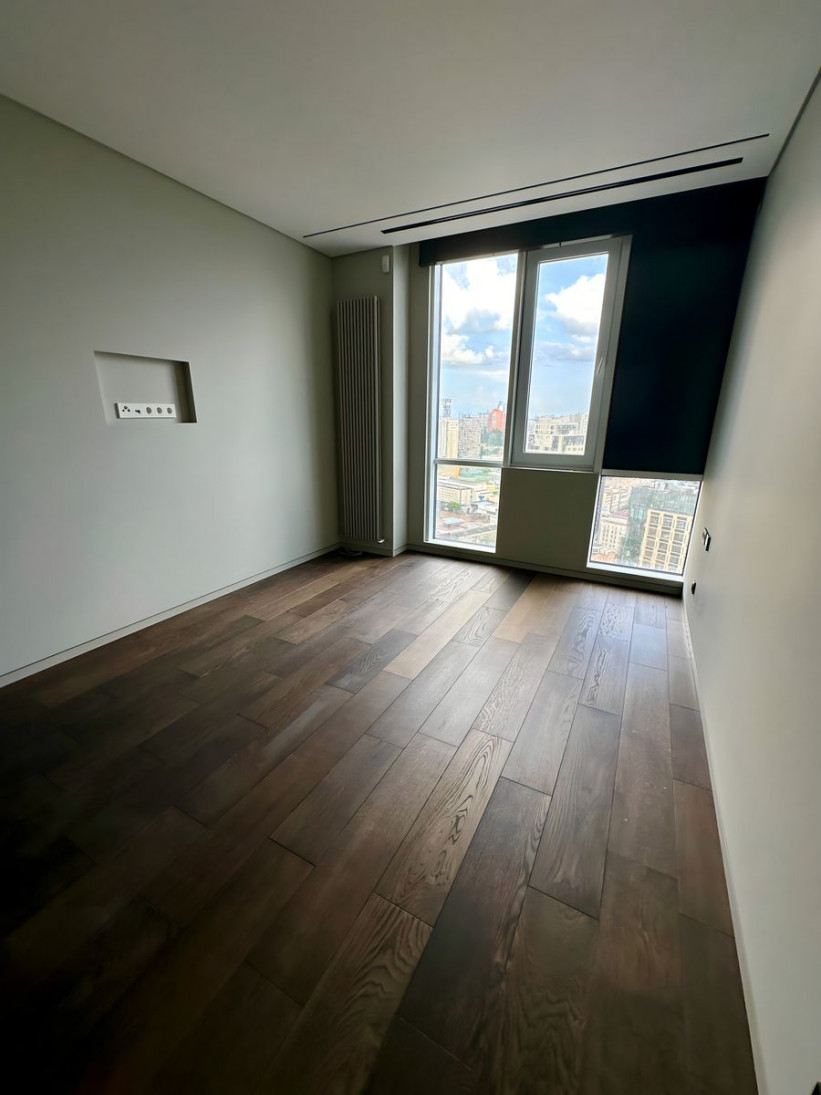 Продажа 3к квартиры в Киеве,  ЖК Роял Тауер, Саксаганского ул., 37К 13