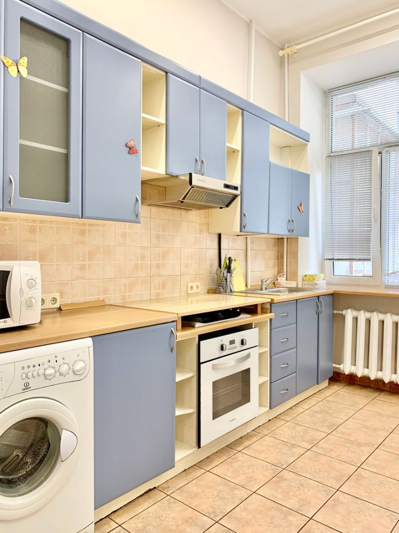 Продажа 3к квартиры в Киеве,  Малая Житомирская ул., 5 0