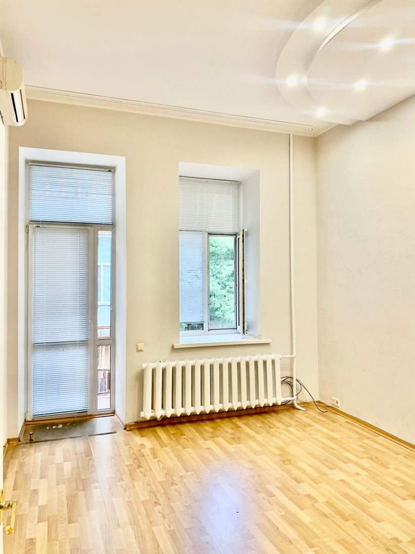 Продажа 3к квартиры в Киеве,  Малая Житомирская ул., 5 5