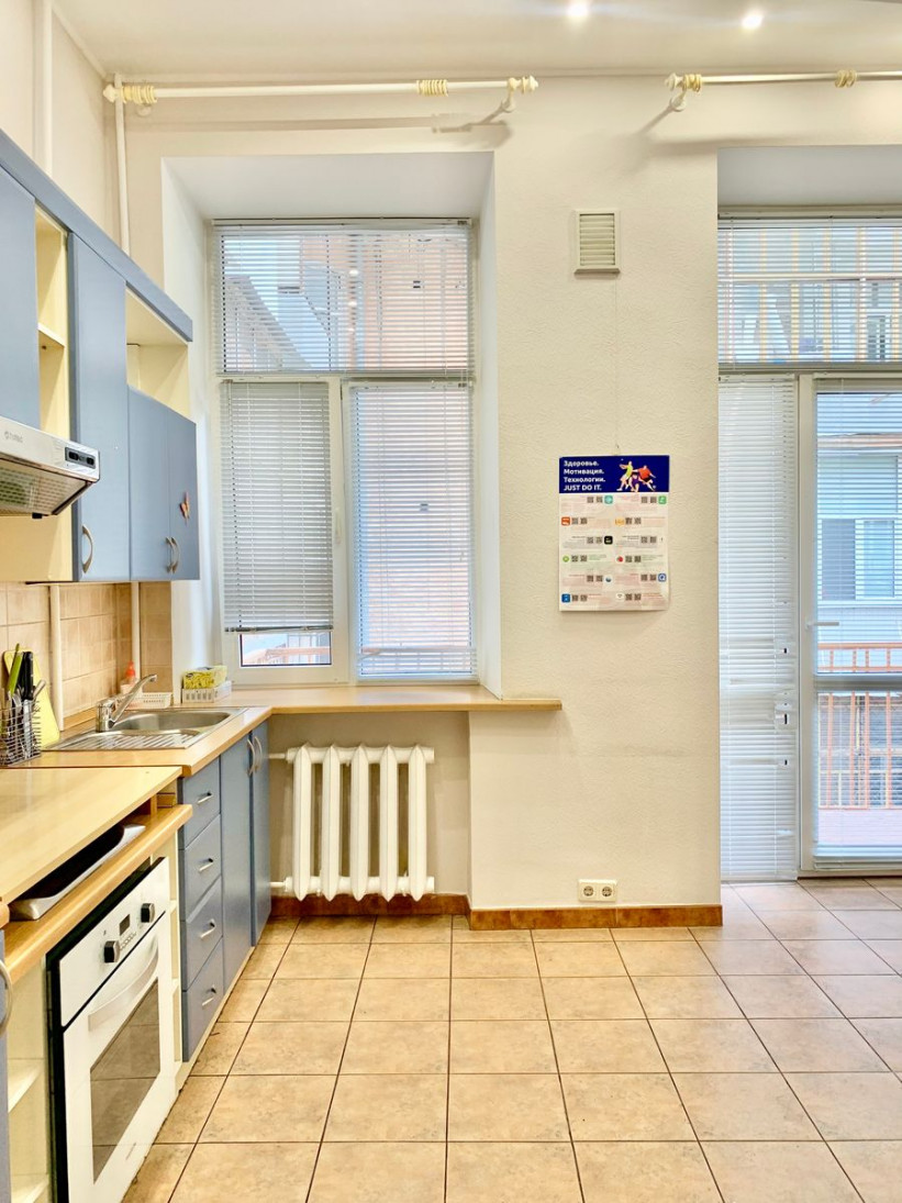Продажа 3к квартиры в Киеве,  Малая Житомирская ул., 5 10