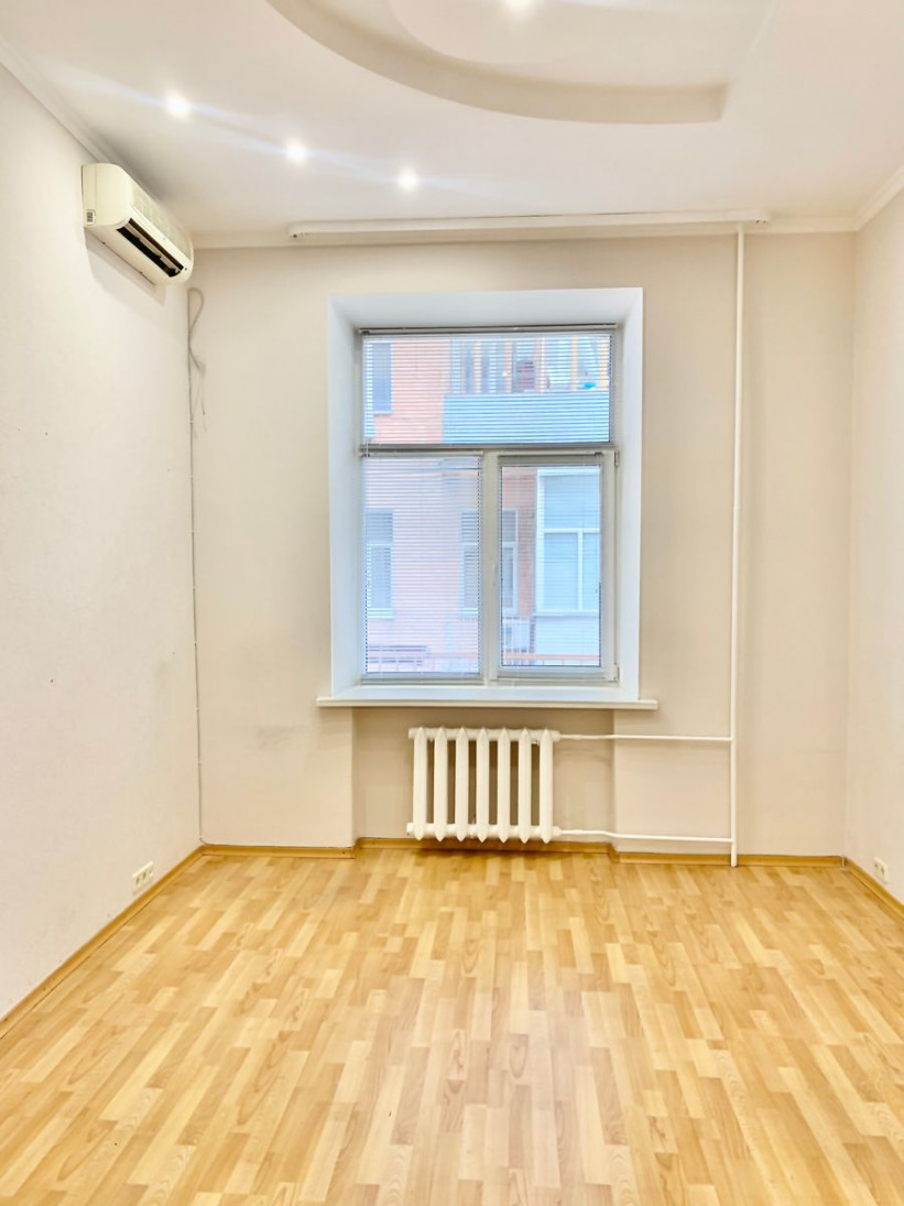 Продажа 3к квартиры в Киеве,  Малая Житомирская ул., 5 14