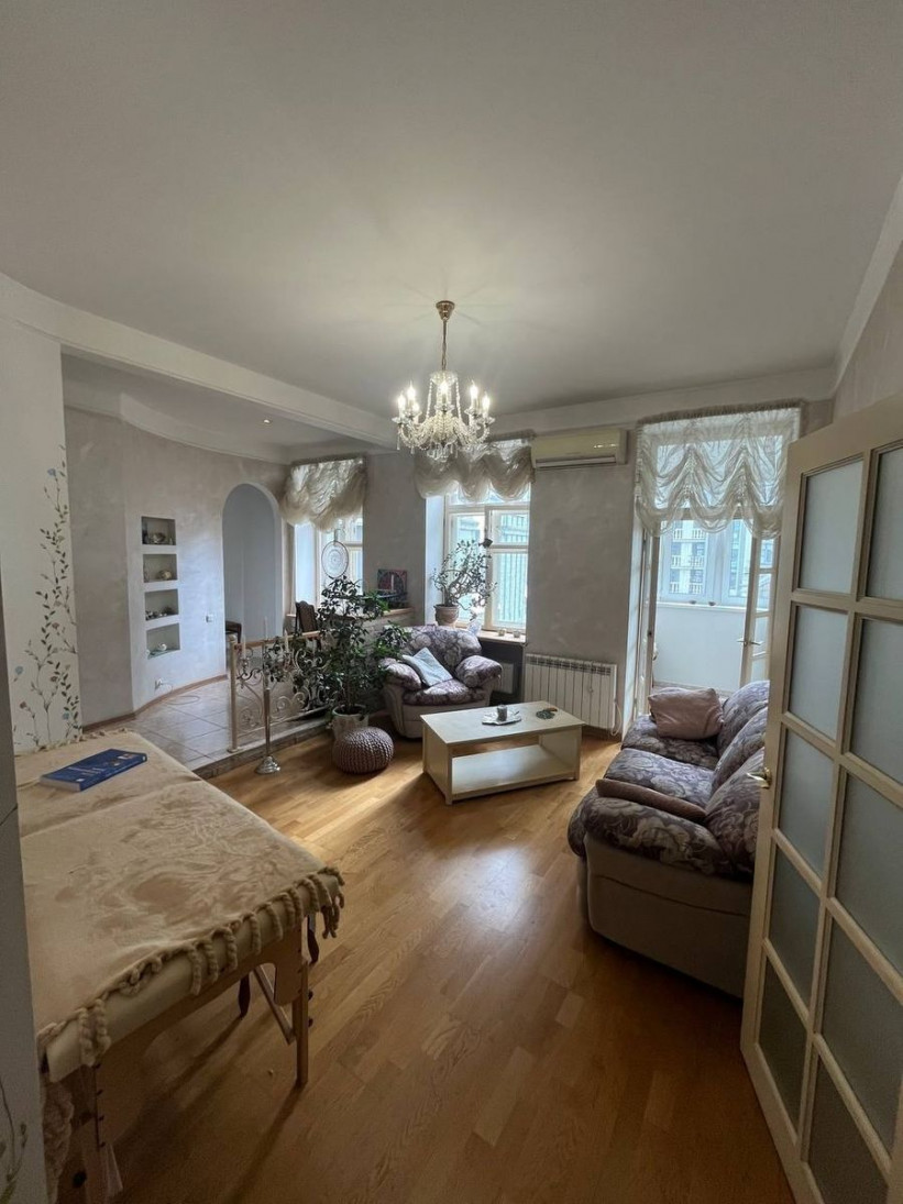 Продажа 3к квартиры в Киеве,  Гончара Олеся ул., 24 3