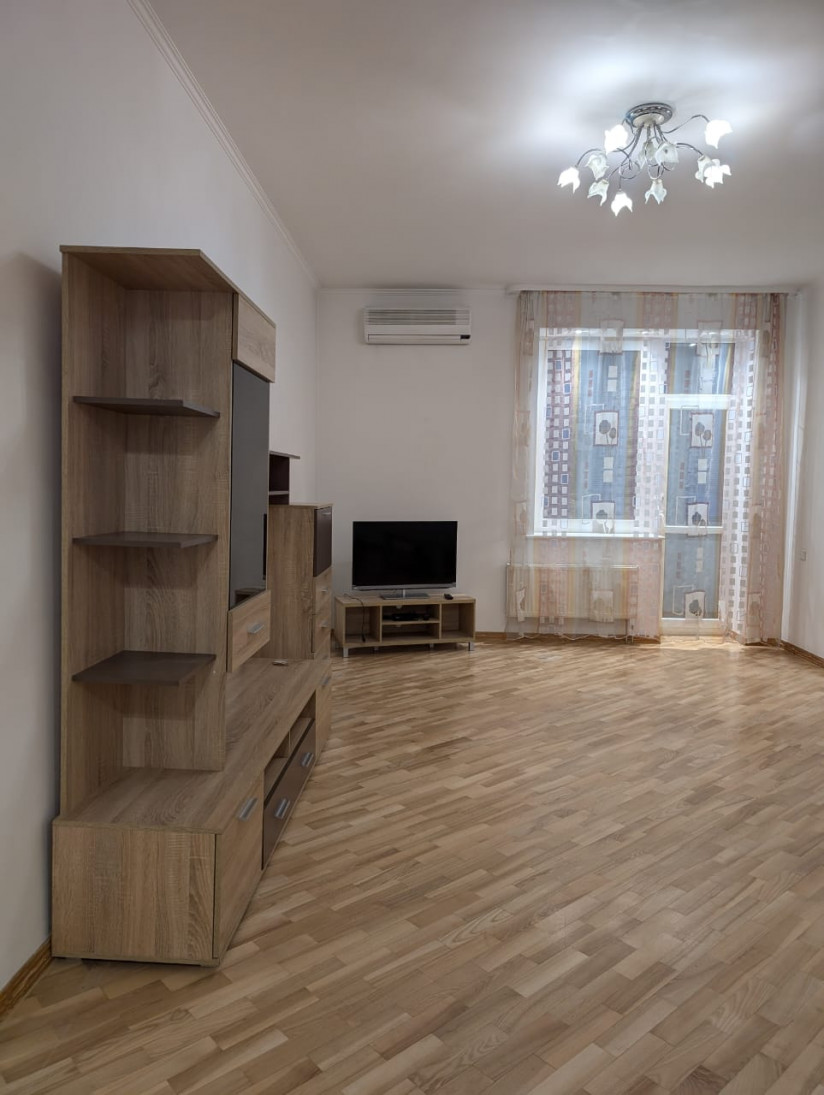 Аренда 4к квартиры в Киеве,  ЖК Хмельницкий, Богдана Хмельницкого ул., 41 17