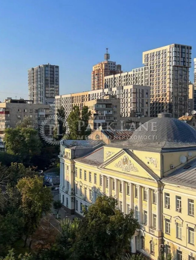 Продажа 4к квартиры в Киеве,  Коцюбинского Михаила ул., 2 4