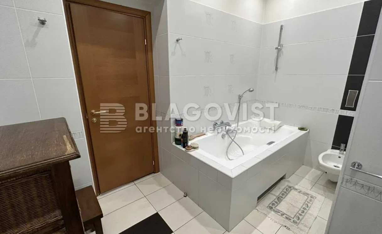 Продажа 3к квартиры в Киеве,  Тарасовская ул., 3 6