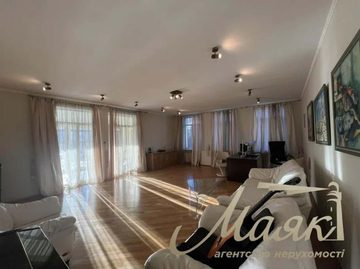 Аренда 5к дома в Киеве,  Квитки-Основьяненко ул., 11