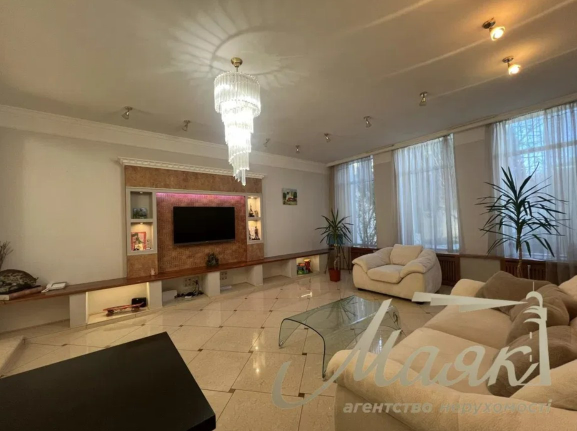 Аренда 5к дома в Киеве,  Квитки-Основьяненко ул., 17