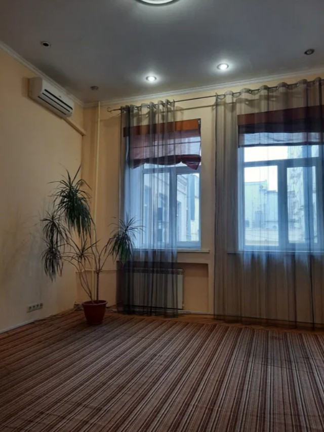 Продажа 3к квартиры в Киеве,  Петлюры Симона ул. (Коминтерна ул.), 18 0