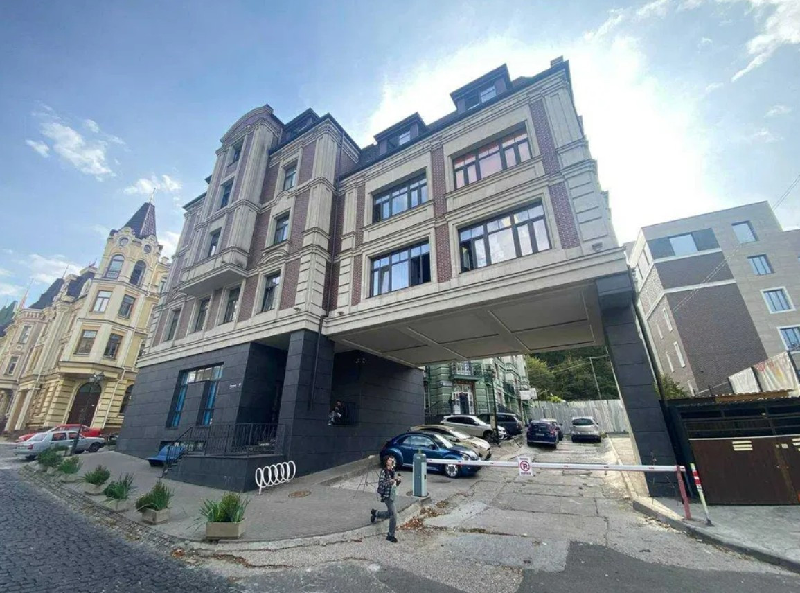 Аренда здания в Киеве, Кожемяцкая ул., 10 0