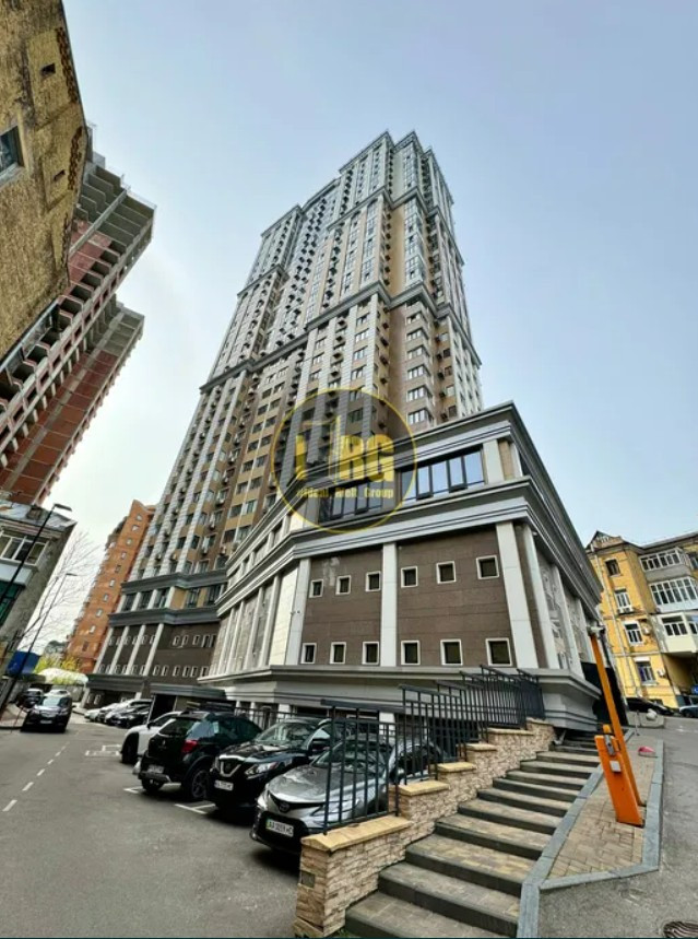 Продажа 2к квартиры в Киеве,  ЖК Роял Тауер, Саксаганского ул., 37К 1