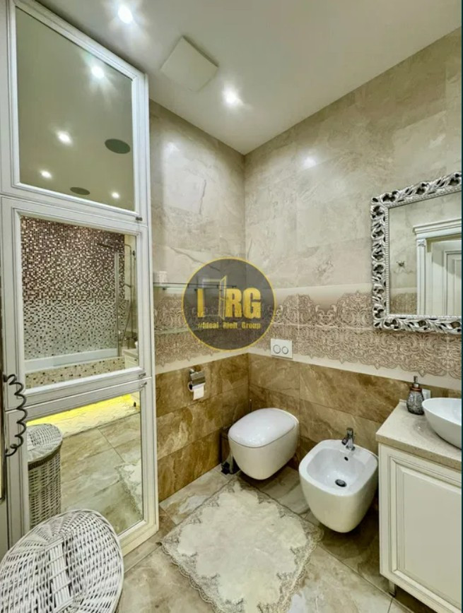 Продажа 2к квартиры в Киеве,  ЖК Роял Тауер, Саксаганского ул., 37К 8