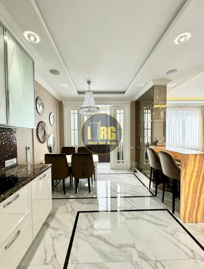 Продажа 2к квартиры в Киеве,  ЖК Роял Тауер, Саксаганского ул., 37К 15