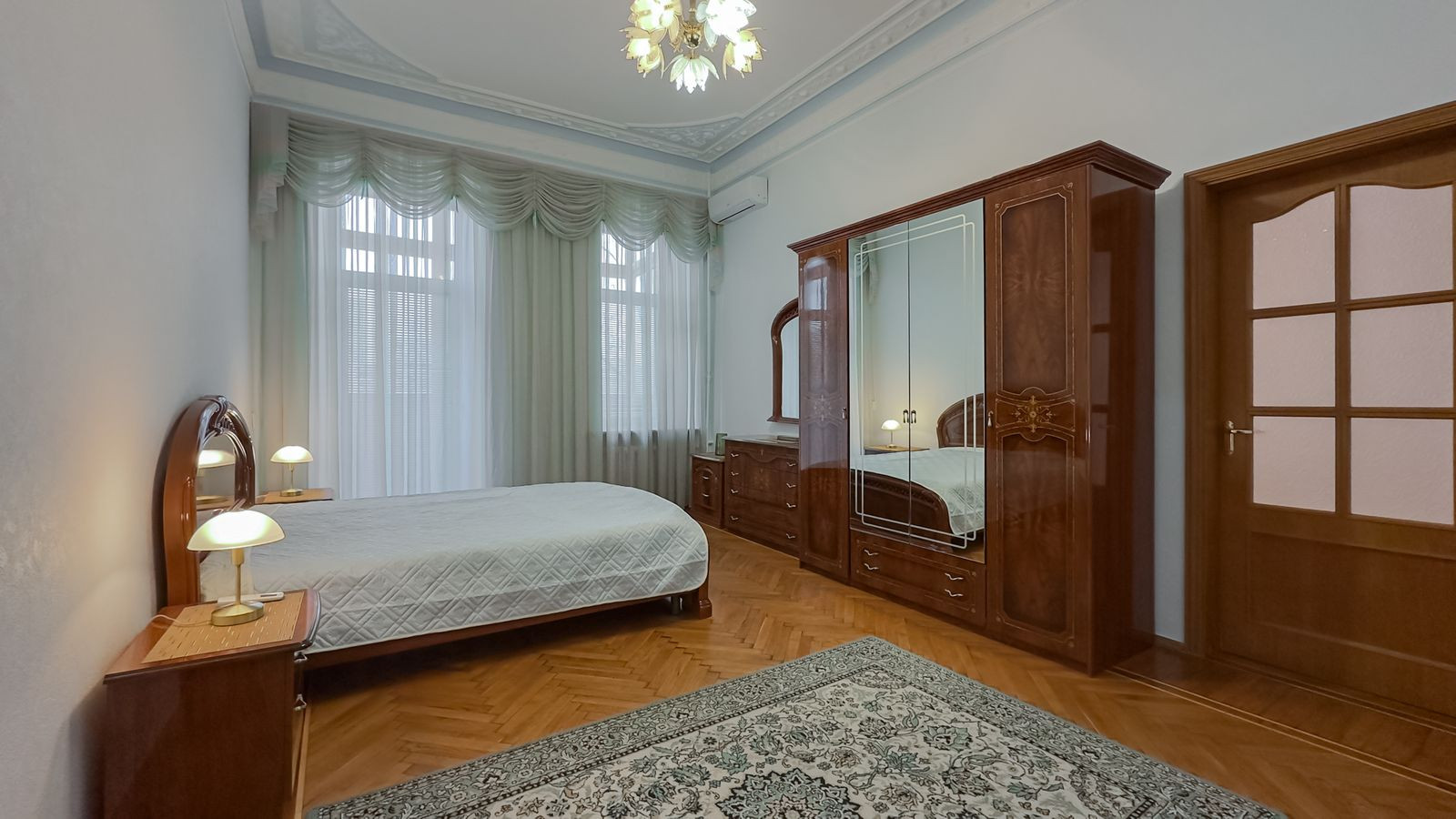 Аренда 4к квартиры в Киеве,  Золотые Ворота, Некрасовская ул., 6 2