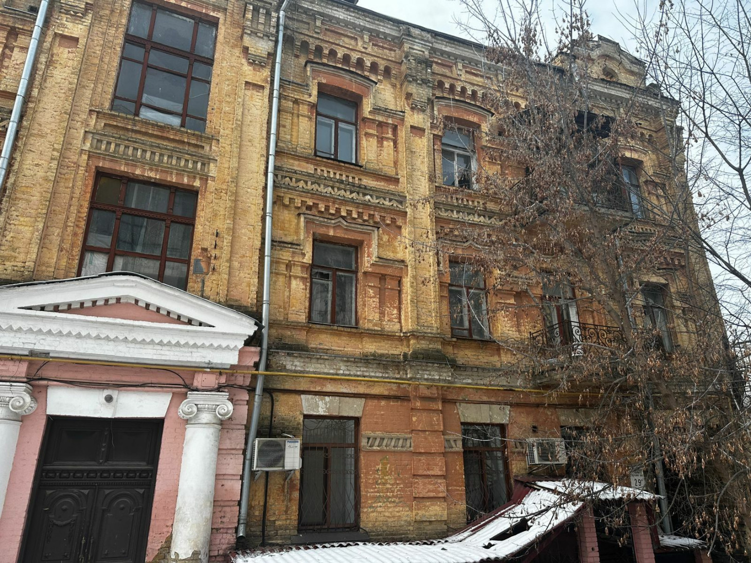 Продажа здания в Киеве, Ярославов Вал ул., 1