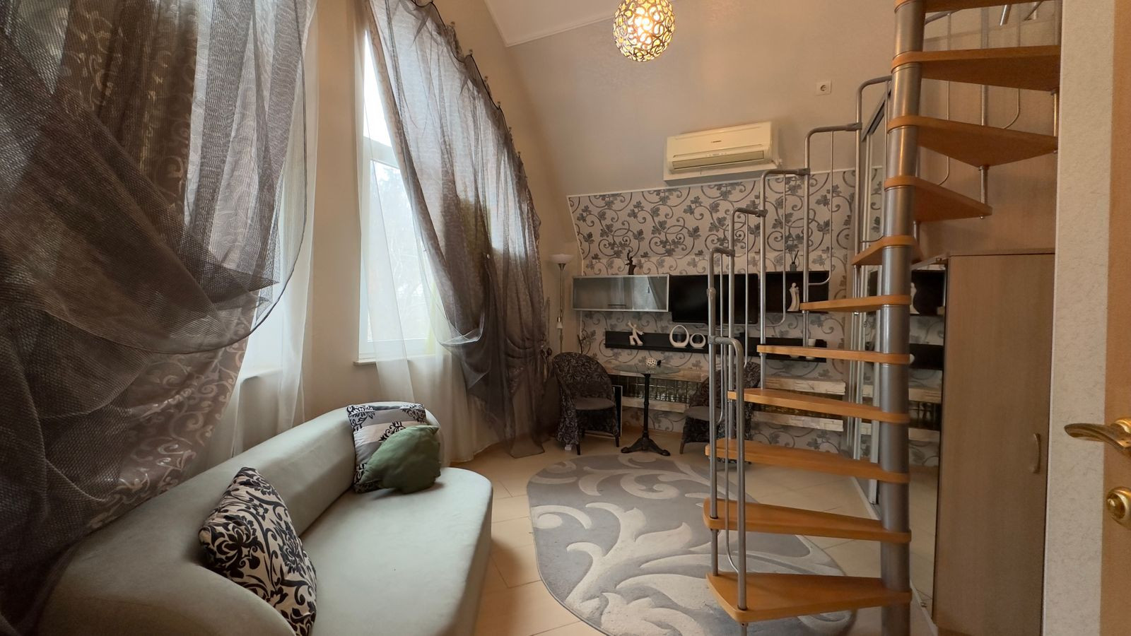 Продажа здания в Киеве,  Саперне Поле ул., 2 11