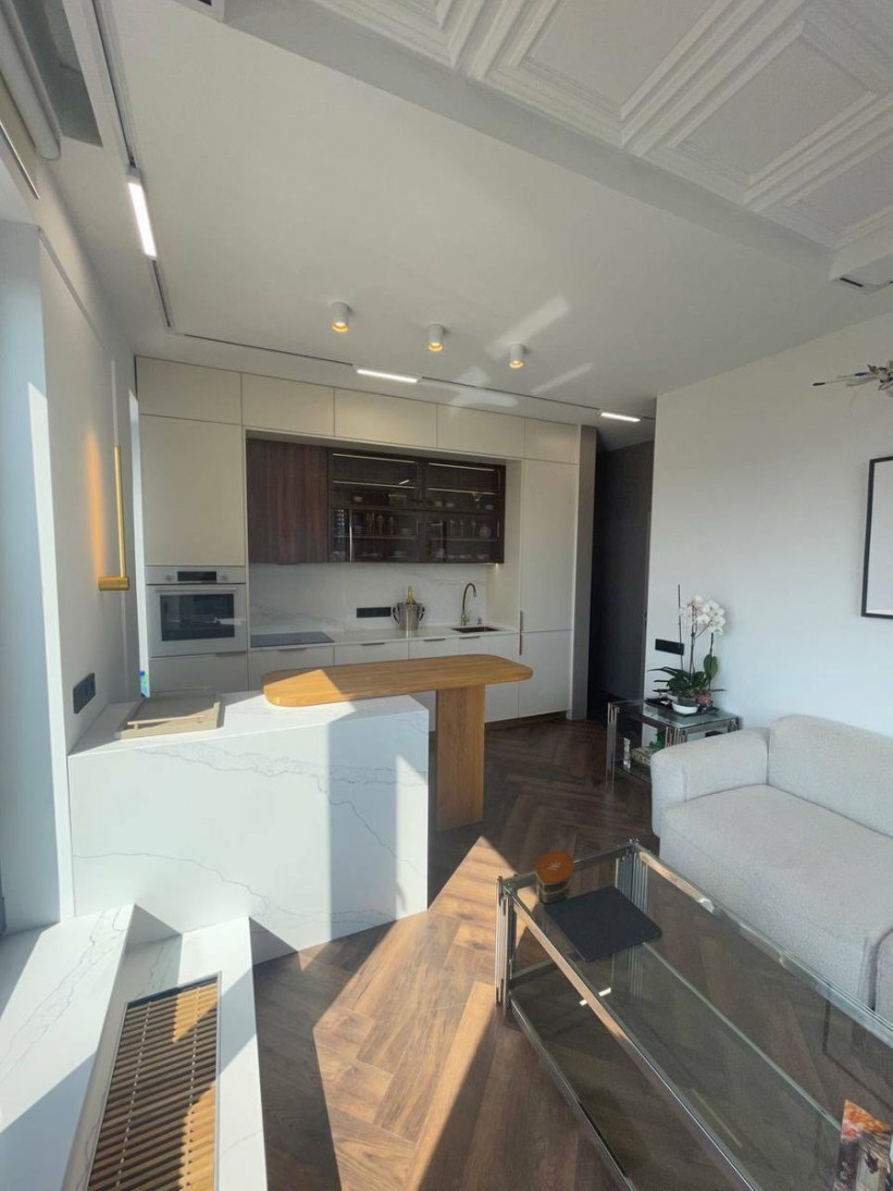 Продажа 2к квартиры в Киеве,  ЖК Resident Concept House, Владимирская ул., 86А 1
