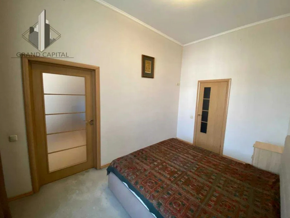 Оренда 2к квартири в Києві,  Лютеранська вул., 8 9