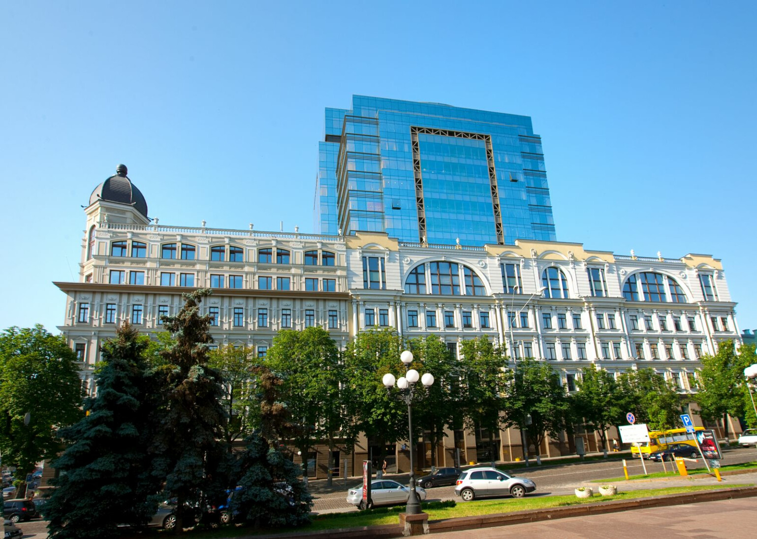 Аренда офиса в Киеве,  БЦ Леонардо, Богдана Хмельницкого ул., 19-21 1