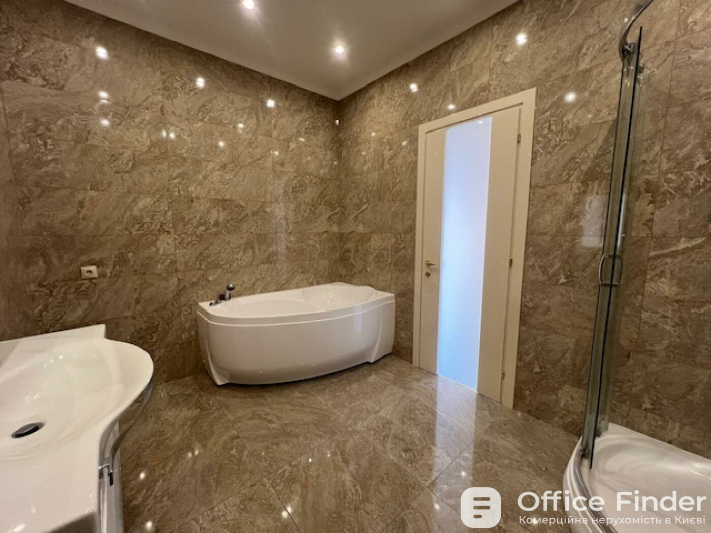 Аренда офиса в Киеве,  БЦ Карнеги Тауер, Кловский спуск, 7А 1