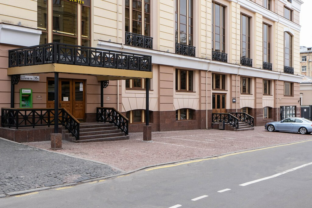 Продажа здания в Киеве,  Боричев Ток ул., 35В 16