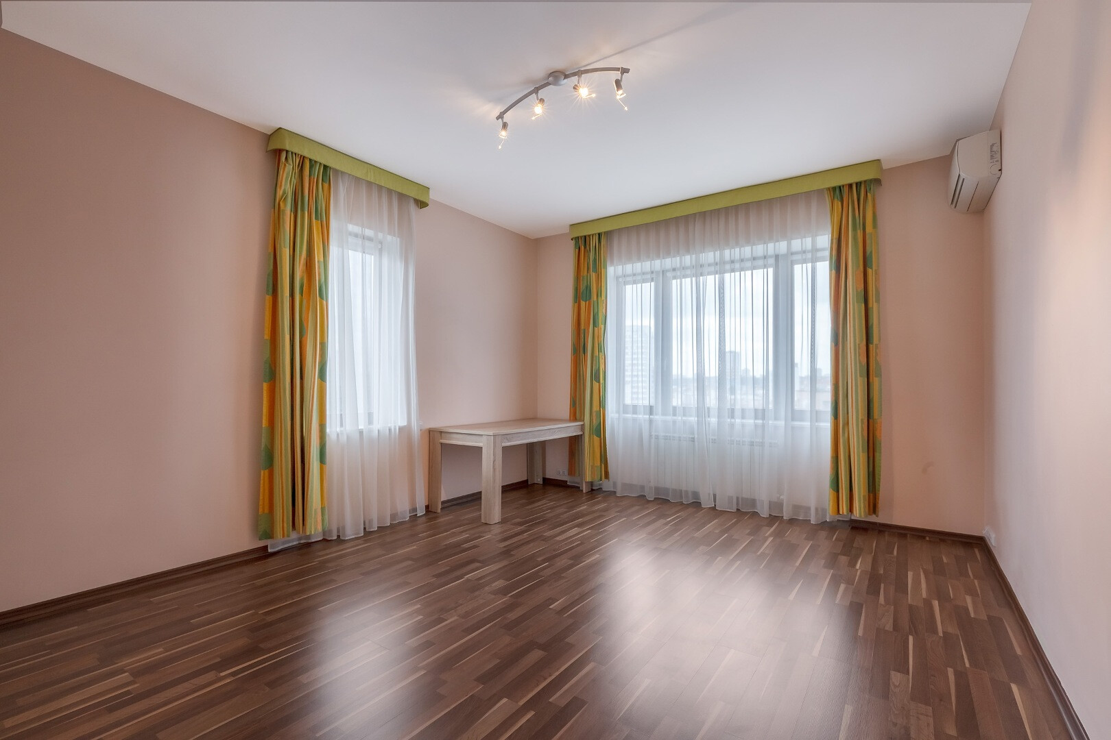 Аренда 4к квартиры в Киеве,  Кропивницкого ул., 10 3