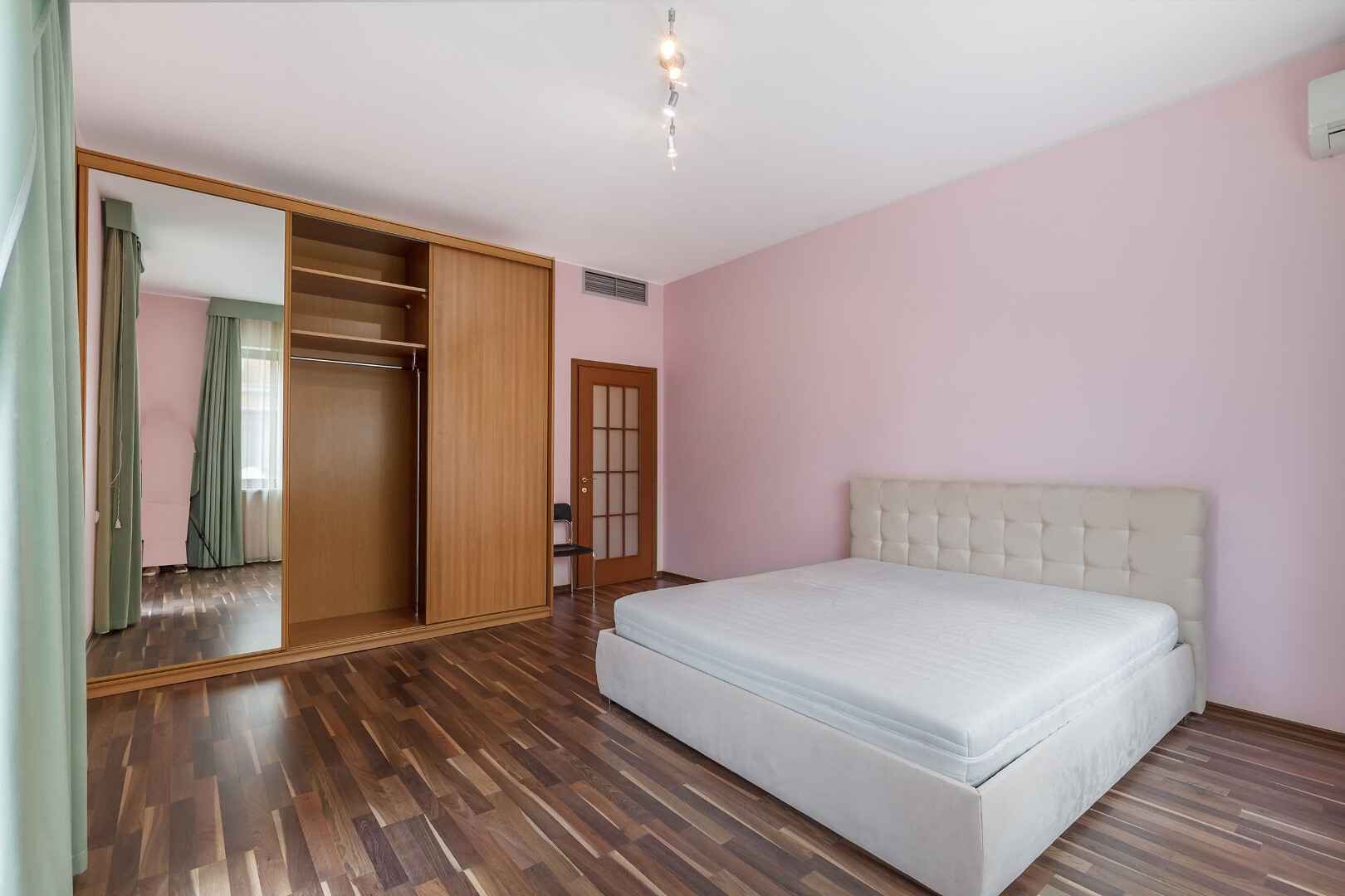 Аренда 4к квартиры в Киеве,  Кропивницкого ул., 10 10