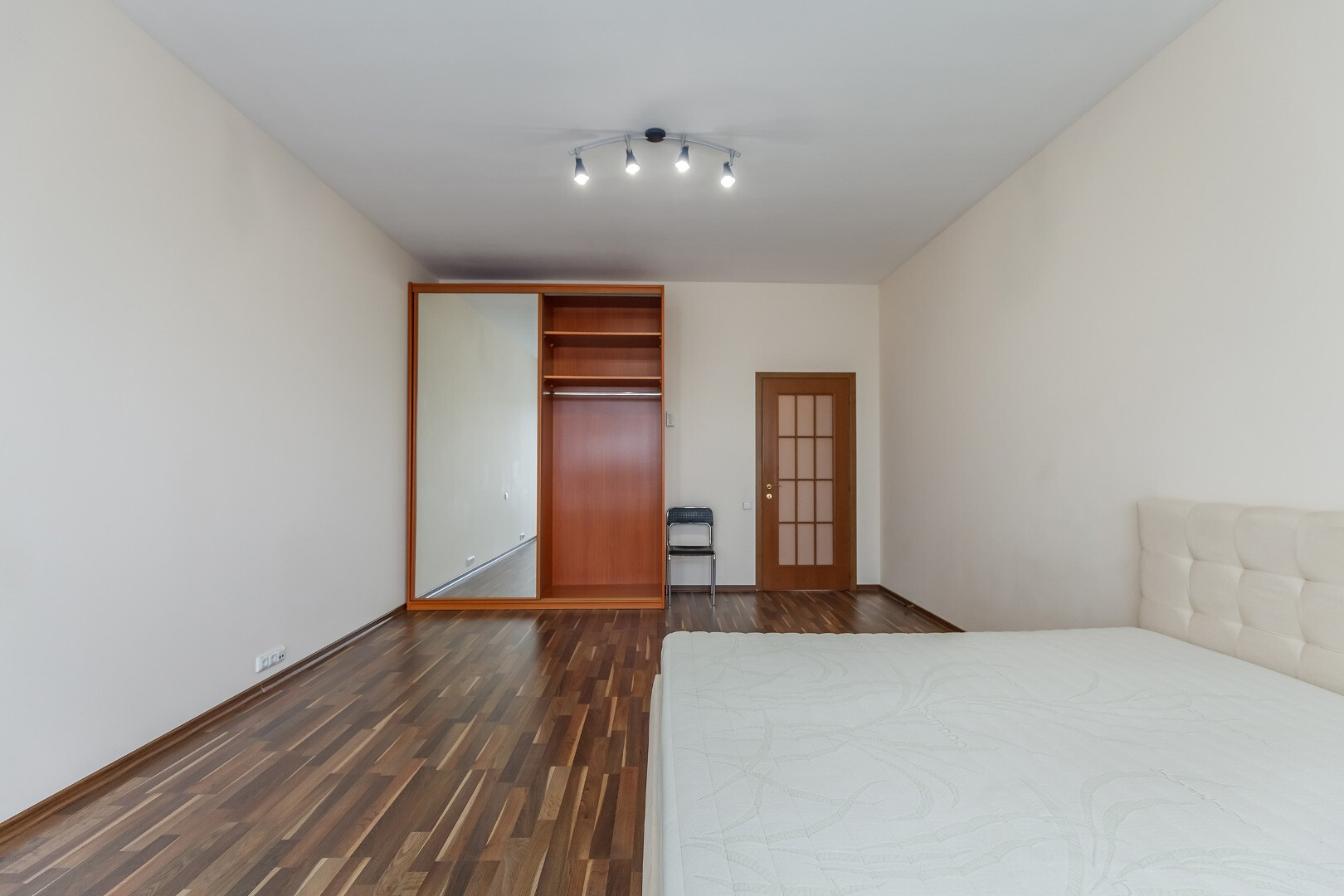 Аренда 4к квартиры в Киеве,  Кропивницкого ул., 10 12