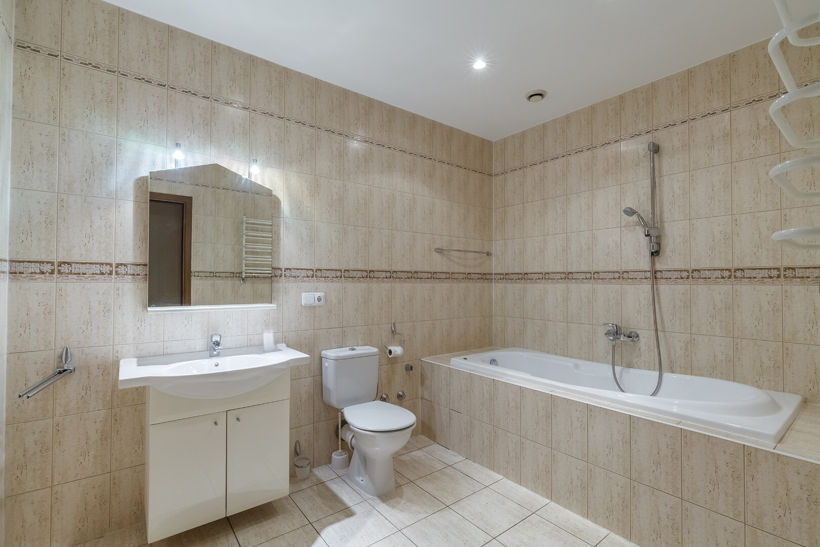 Аренда 4к квартиры в Киеве,  Кропивницкого ул., 10 13