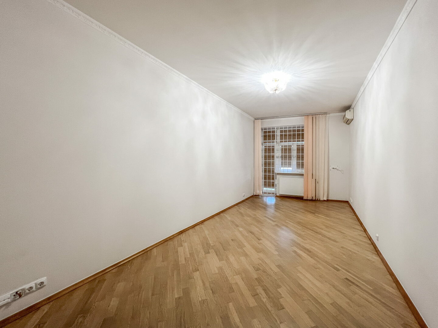 Аренда 4к квартиры в Киеве,  Золотые Ворота, Паторжинского ул., 14 1